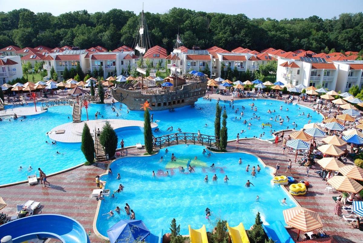 Atlant Hotel Набрань Экстерьер фото